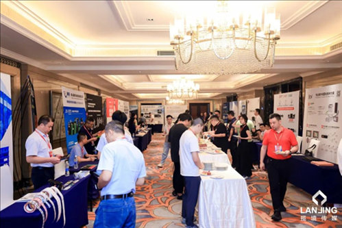 南宫NG28品牌设计举动 2025 蓝鲸·华南柔印标签印刷及质料大会胜利举行(图1)